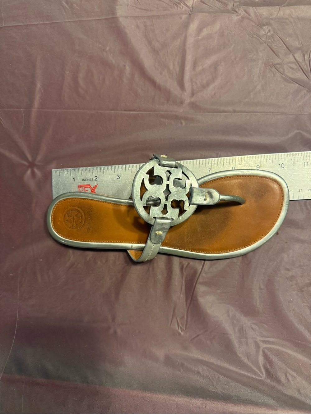 Tory Burch Miller Silver/Tan Leather Logo Thong Sandals Size 8.5 - Picture 10 of 10